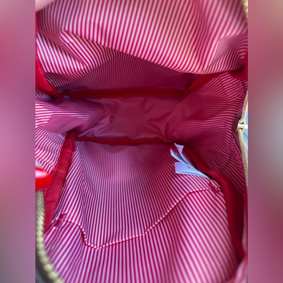 Herschel Backpack, new condition in mauve - Picture 6 of 6